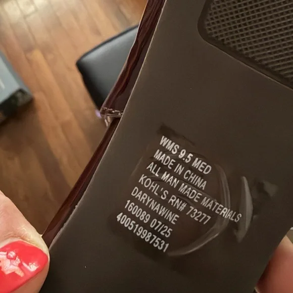 Kohl’s pumps with sling back- burgundy maroon color size 9.5 women’s, never worn - Picture 6 of 6